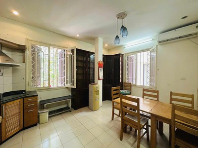 Bán nhà phân lô phố hồng hà , ba đình , lô góc 3 mặt, vỉa hè oto tránh 14,5 tỷ 2