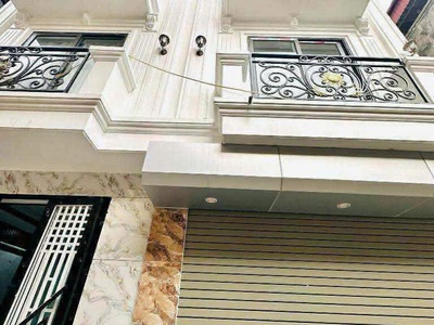 Cần bán nhà lĩnh nam 32m 5 tầng 4 phòng ngõ thông ô tô vào nhà sổ đỏ 1