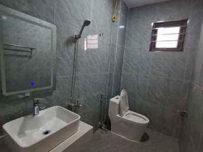 Cần bán nhà lĩnh nam 32m 5 tầng 4 phòng ngõ thông ô tô vào nhà sổ đỏ 4