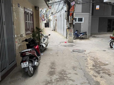 : mặt phố pháo đài láng , sát phố ,kinh doanh sầm uất, cạnh công viên 72m, chỉ 20 tỷ 4