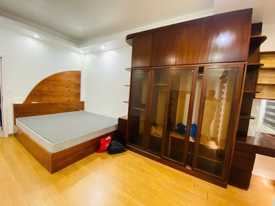 Phố trạm - long biên - nhà dân xây - ô tô vào nhà - kinh doanh - chỉ 7.4 tỷ 2