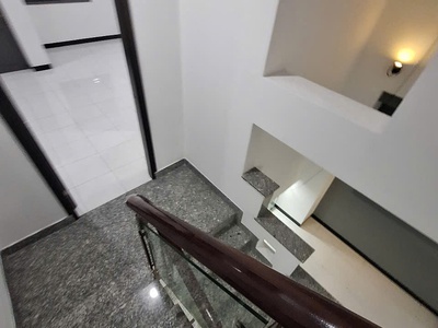 Bán nhà 4.5x12m quận 12  1 trệt 2 lầu 1 lửng, 4pn, 4wc, pháp lý rõ, gần ql1a 2