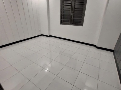 Bán nhà 4.5x12m quận 12  1 trệt 2 lầu 1 lửng, 4pn, 4wc, pháp lý rõ, gần ql1a 4