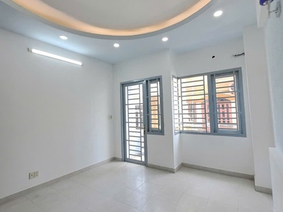 Bán gấp nhà gò dầu tân phú gần chợ tân hương 50m2,hẻm 6m 4tầng nhỉnh 5 tỷ 3