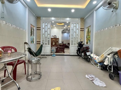 Bán gấp nhà p tây thạnh  tân phú giáp tân bình -hẻm 6m thông 64m2,4 tầng nhỉnh 5 tỷ 1