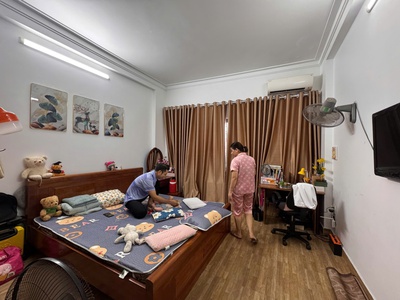 Hiếm Có. Bán nhà Độc lập dân xây đầy tâm huyết. 47m 3 tầng có gara. Đường Đoàn Kết Chợ Lũng.Giá rẻ 0