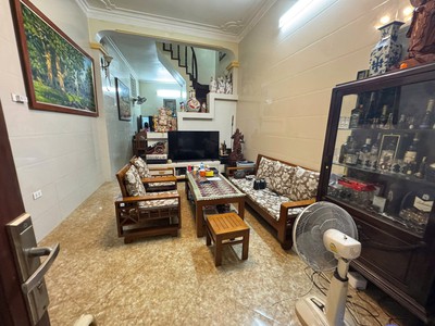 Bán Nhà Võng Thị, Bưởi, Tây Hồ, Ba Bước Ra Ô Tô, Mặt Tiền Rộng 5.6 m, 80mv, Giá Chỉ 21 Tỷ 0