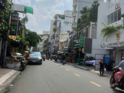 Chỉ Nhỉnh 13 tỷ sở hửu ngay nhà MT Trần Quốc Toản Quận 3. 4