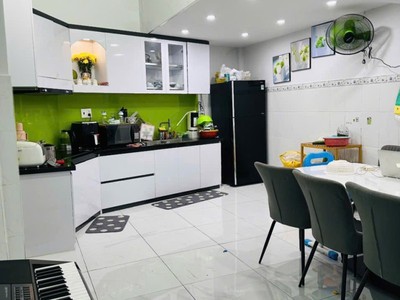Bán nhà 92m  2 tầng, 5pn, 3wc, q.9, 7.15  tỷ, sổ hồng 1