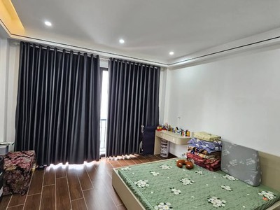 Nhỉnh 11t - nhà 6 t mới tinh- ô tô 7 chỗ vào nhà -kẻ tạnh- long biên 3