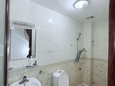 Cho thuê nhà 70m x 5 tầng mặt ngõ 10 phố Nguyễn Văn Huyên - Ngay vòng xuyển Chùa Hà - Trần Đăng Ninh 6