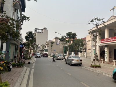 Bán đất phúc lợi 35 tỷ 225m vỉa hè ô tô tránh,kinh doanh,văn phòng,long biên 2