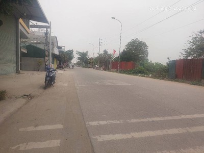 Cho thuê nhà 2t, 350m2, mt12m, 20 triệu, kd, bắc hồng, đông anh. 3