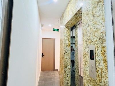 Bán nhà giải phóng   ccmn   ngõ thông   ô tô   thang máy   46m2 - 4m mt - 12.1 tỷ 3