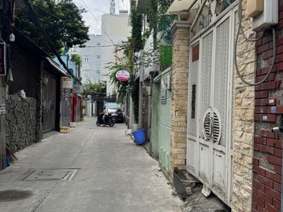 Quận 10 - cách mạng tháng 8   42m    4 tầng. nhỉnh 7 tỷ 2