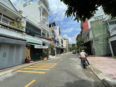 Bán nhà mặt phố 100m    đường đỗ công tường, q. tân phú - 9,2 tỷ 0