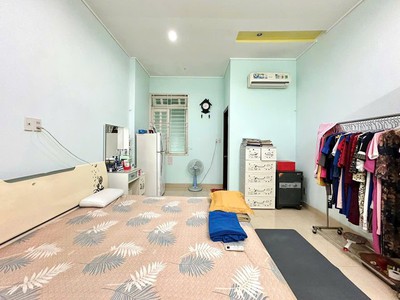 --bán nhà đường hoàng văn thụ, phường 4, tân bình  4x13,5  3 tầng 2