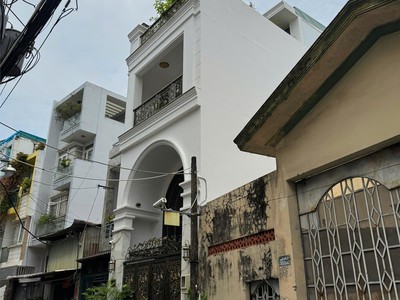Bán nhà phường 7 tân bình  hxt cách mạng tháng 8   42m2  2 tầng - 7 tỷ 0