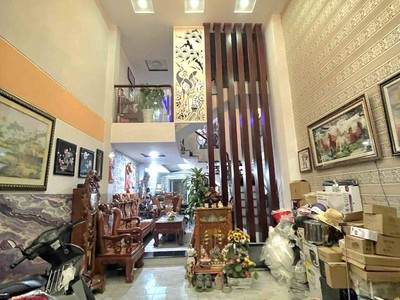 Nhà 5 tầng   hẻm 8m   73m    gần nguyễn sơn - tân phú    chỉ 7.95 tỷ 0