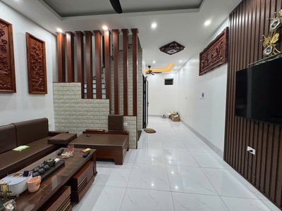 Hàng xóm kđt royal city, gần phố, nhà dân xây, về ở ngay, giá hợp lý 35m chỉ hơn 7 tỷ. 1