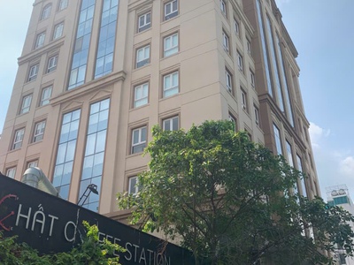 Building 2 tản viên 11 tầng   2 hầm, dtsd gần 4.000m , hđt 926 triệu/tháng   có penthouse hồ bơi, 1
