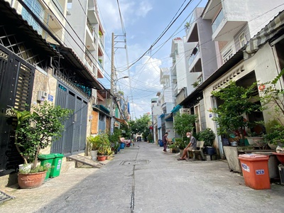 Bán nhà phường bình trị đông 48m , 4 tầng, hẻm xe hơi 6m, giá 5.45 tỷ sh r 1
