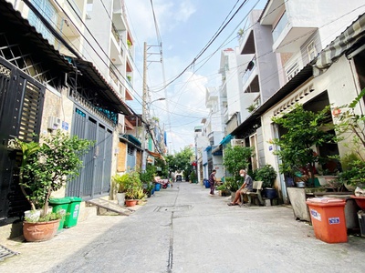 Bán nhà phường bình trị đông 48m , 4 tầng, hẻm xe hơi 6m, giá 5.45 tỷ sh r 2