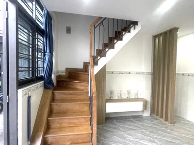 Nhà 2 tầng lô góc   hẻm xe tải    bùi văn ngữ hiệp thành quận 12 sát gò vấp 2,55 tỷ shr 1