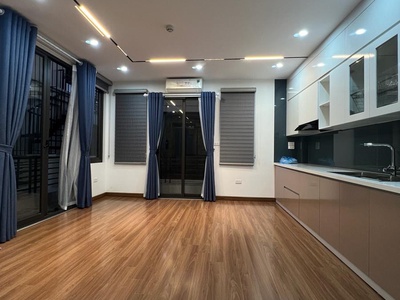 Siêu phẩm cầu giấy - 6 tầng thang máy - lô góc - kinh doanh - nội thất cao cấp.40m2 6t 3