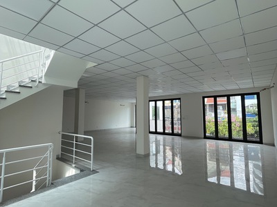 Cho thuê nhà mặt tiền đường lê đình thám hải châu đà nẵng 3 tầng ngang 13m giá tốt 1