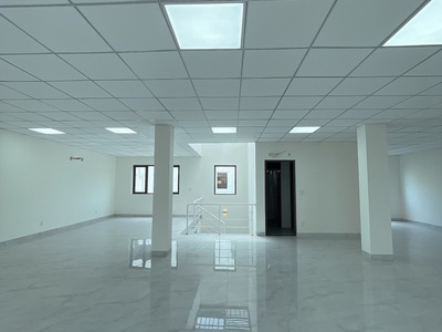 Cho thuê nhà mặt tiền đường lê đình thám hải châu đà nẵng 3 tầng ngang 13m giá tốt 0
