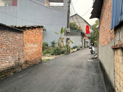 Bán đấy xóm Chùa, Định Trung, Vĩnh Yên, Vĩnh Phúc. Giá chỉ 1.8 tỷ Hướng Tây Nam 0