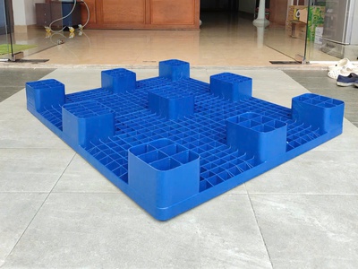 Pallet nhựa mặt bít, Pallet mặt bít 9 chân gù giá rẻ 0