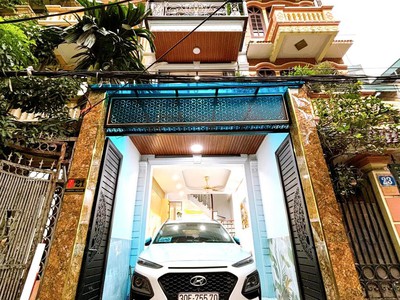 Khươn hạ 46m ô tô vào nhà, sát mặt hồ hút tài chiêu lộc 0