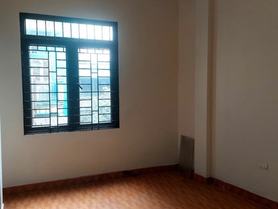 Chính chủ cần bán nhà riêng xây 4 tầng một tum, ngõ rộng 2m cách đường ô tô 100m tại cầu bươu, 4