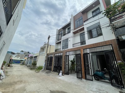 13. vip tx43 - cặp nhà sổ hồng-dài sọc- 6 phòng -49m2 đất- đường thông 6m-3,68 tỷ 0
