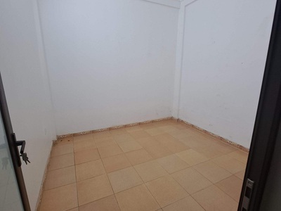 Cho thuê nhà ngõ 1 phố Phạm Tuấn Tài. DT 45m2 x 4 tầng ô tô đậu cửa, có ĐH, NL, Bếp 3
