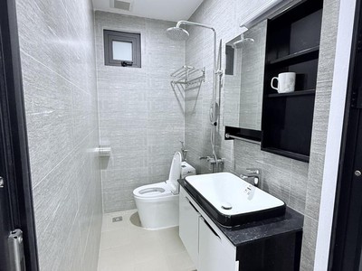 Cho thuê nhà mặt ngõ 3 phố Phạm Tuấn Tài, Cầu Giấy. Diện tích 65m2 x 7 tầng thông sàn, thang máy 8