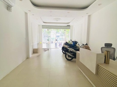 Cho thuê nhà ngõ 10 Nguyễn Văn Huyên.DT 70m2 x 6 tầng thông sàn, Thang Máy, Đường 12m 3