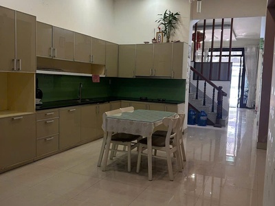 Cho thuê nguyên căn nhà mặt tiền đường mạc đĩnh chi, phường tân tiến, tp nha trang cần cho 2