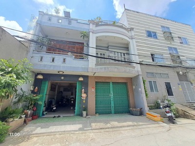 Tìm nhà cho gia đình  9x25m   2 lầu   nam hùng vương   gần tên lửa, bx miền tây   ở ngay 0