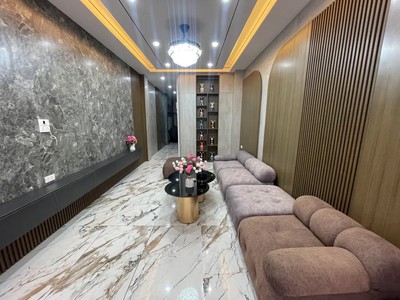 Bán nhà phố trạm 45m2 5t, thang máy full nội thất, ô tô đỗ cổng, hàng xóm aeon lb - 9.x tỷ 2