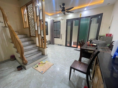 Nhà đẹp phố mỹ đình   nam từ liêm, 31m2, 5 tầng nhỉnh 5 tỷ. gần phố   nhà xây kiên cố   ngõ nông 1