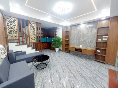Bán nhà  lĩnh nam 33m2.  6 tầng. mặt tiền  4.1m. giá  7.4 tỷ hoàng mai hà nội 2
