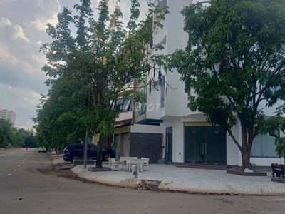Chính chủ cho thuê mặt bằng kinh doanh góc 2 mặt tiền - có thể vừa ở vừa kết hợp làm văn phòng. 2