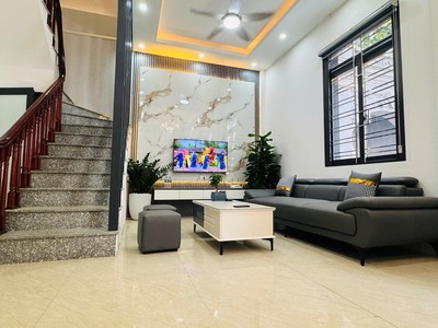 Nhà đẹp ở ngay, 20m ra ô tô, mặt tiền quyền lực, cực gần chợ, 1ph30s ra trường thcs đại mỗ 1