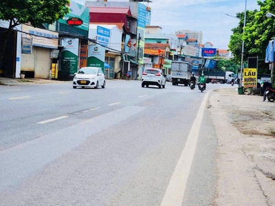 Bán gấp lô đất 72m2 đức thượng,hoài đức ,lô góc 2 thoáng ,thông ô tô 0