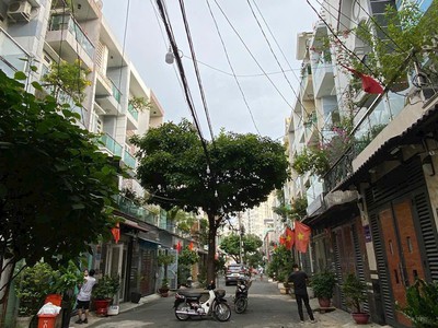 --bán nhà góc 2mt phạm văn hai, phường 3, tân bình  4x24  4 lầu đẹp 1