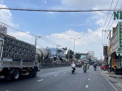 Bán nhà mặt tiền linh xuân gần ql1k - 142m    gần chợ   đang cho thuê   giá rẻ chỉ 9 tỷ   kinh 2