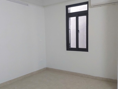 Chính chủ cần bán nhà riêng xây 4 tầng một tum, ngõ rộng 2m cách đường ô tô 100m tại cầu bươu, 2